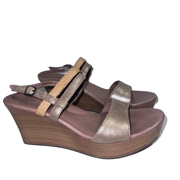 Ugg Australia Lira Gold Washed Leather Wedge Sandals size 8 - Picture 1 of 7